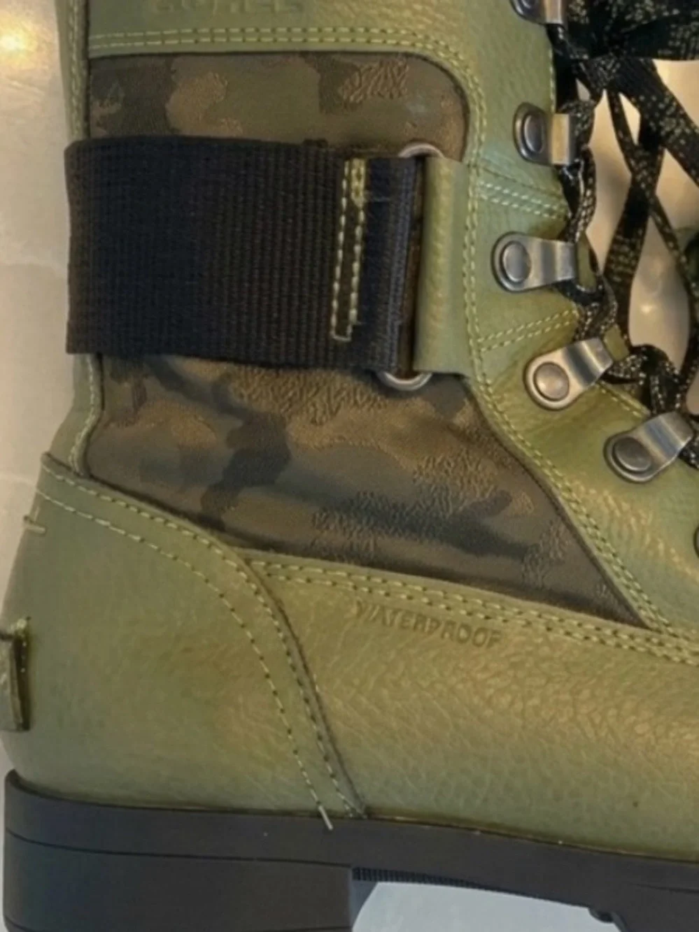 Sorel Kids Girls Olive Green Lace-Up Waterproof Boots - camo print -fall fashion